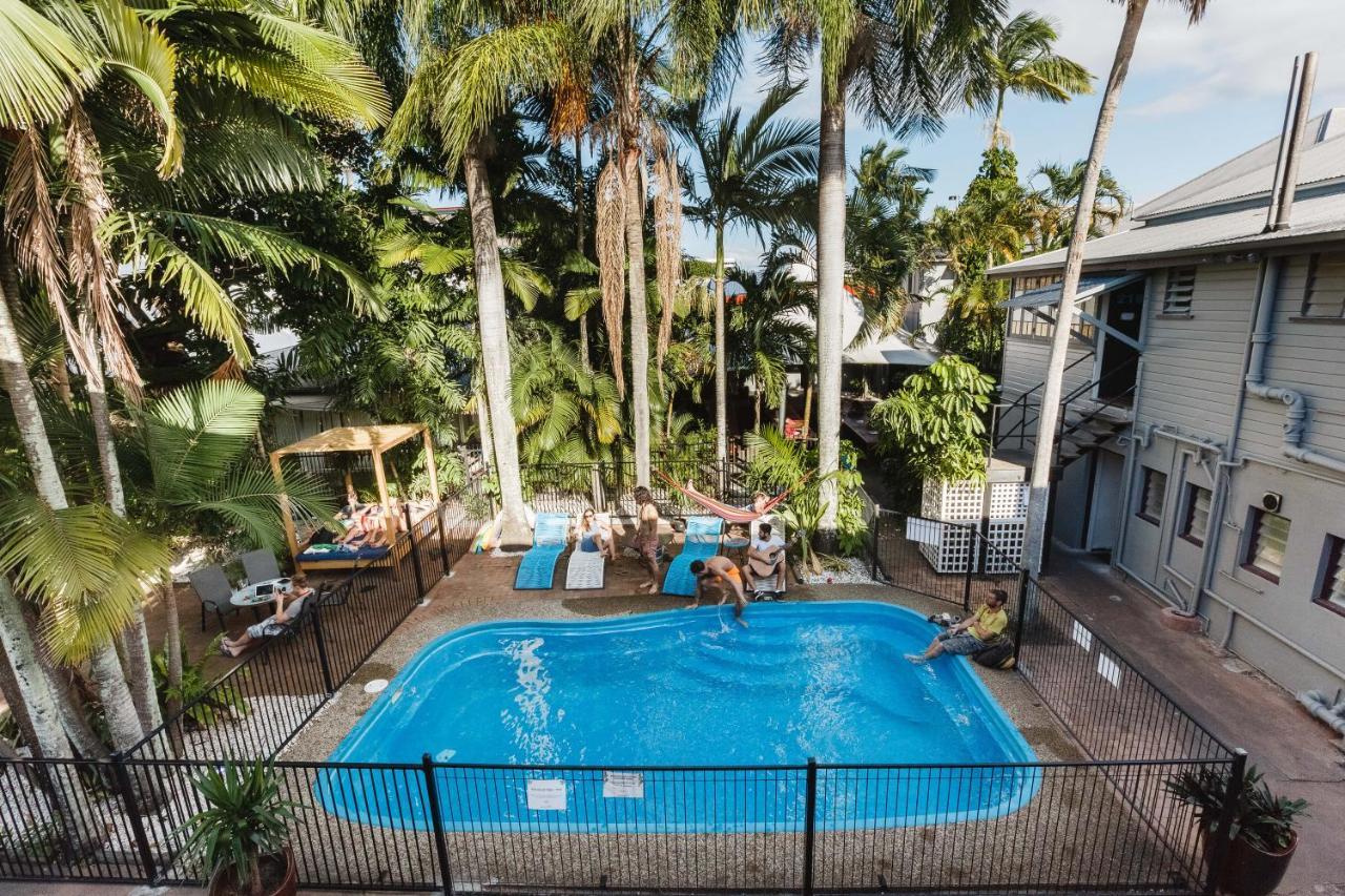 Mad Monkey Central Cairns Exteriör bild
