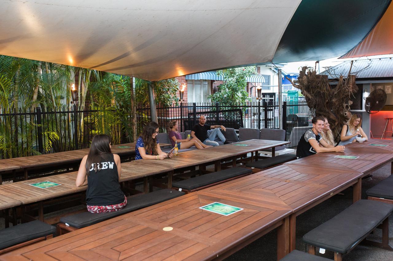 Mad Monkey Central Cairns Exteriör bild